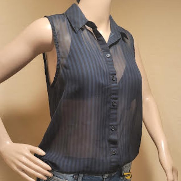 Forever 21 semi-sheer button up collar sleeveless high-low curved hem - Small - Picture 1 of 7